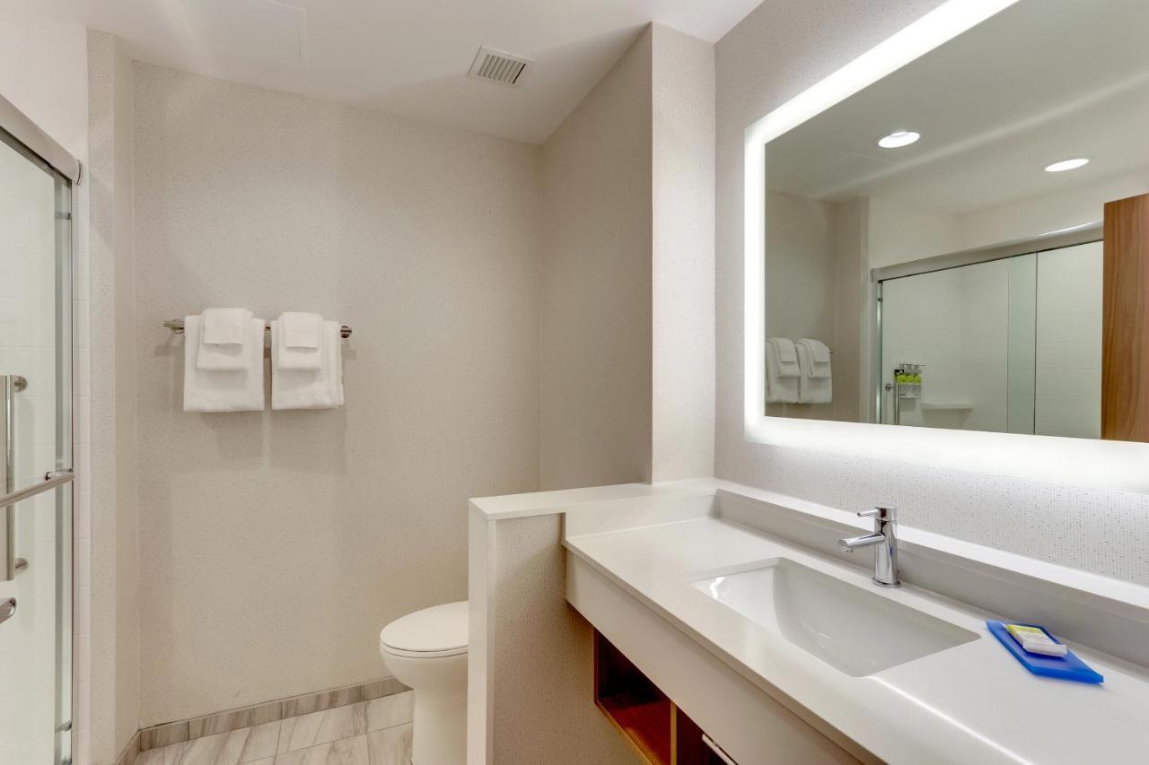 Holiday Inn Express - Wilmington - Porters Neck By Ihg Exterior foto